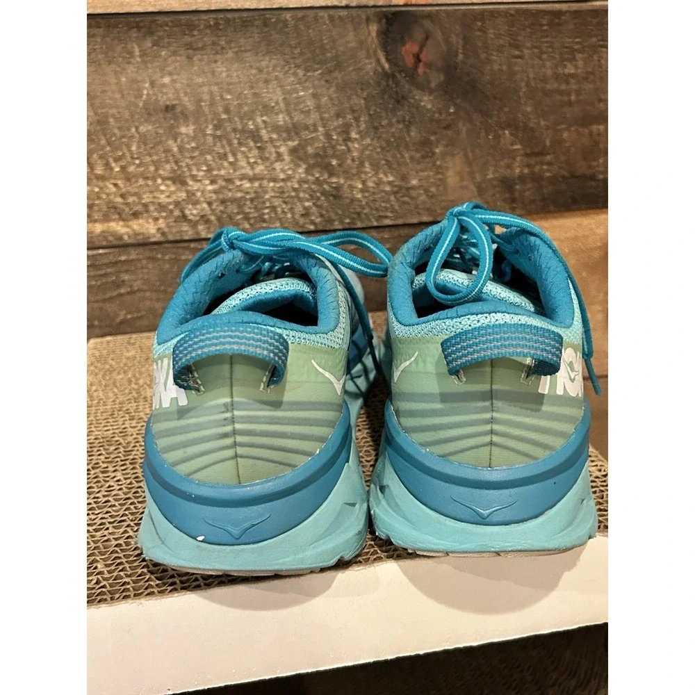 Hoka One One Arahi 4‎ Women's Size 9 Running Shoes Antigua Sand Carribean Sea